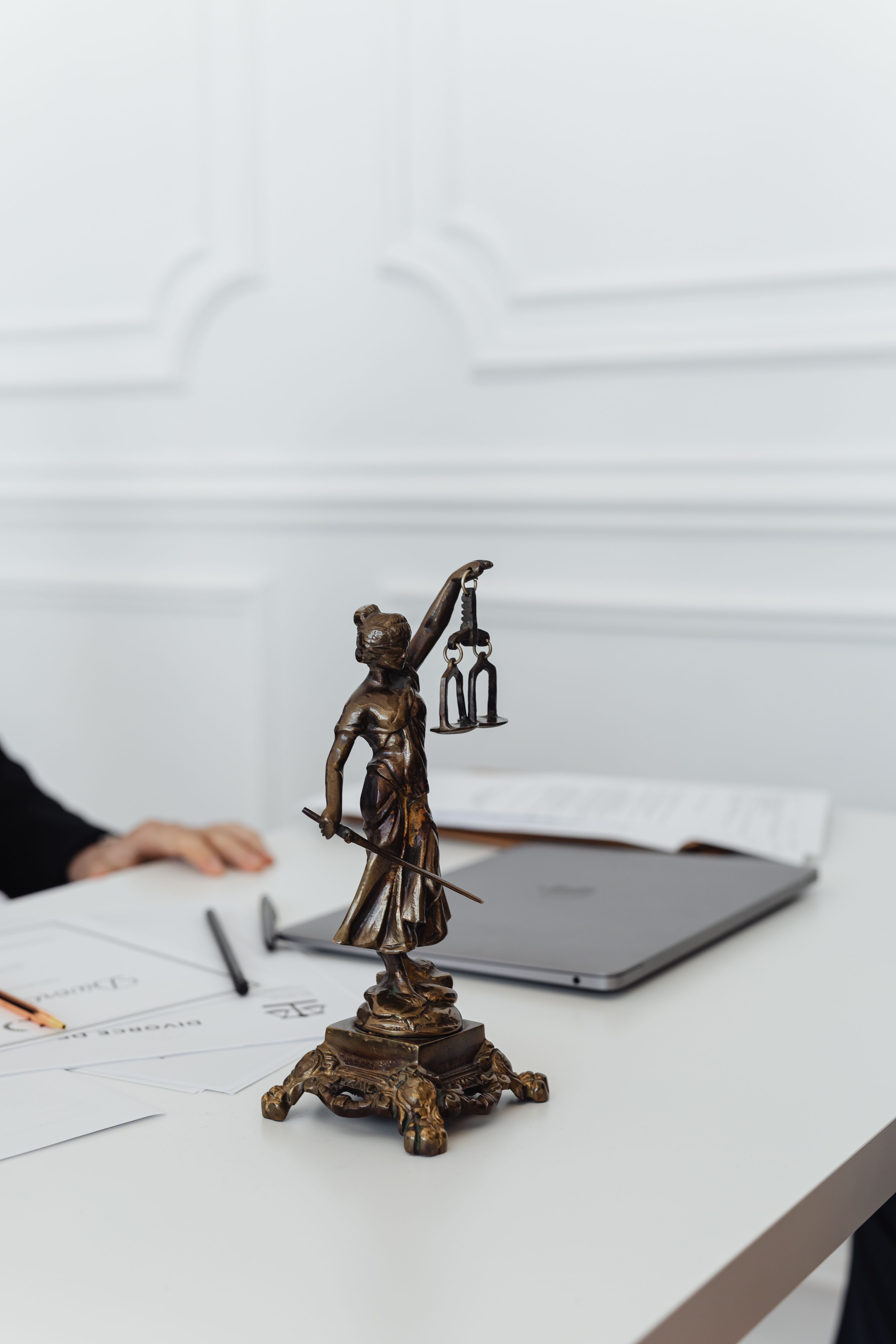 Avis en ligne et réputation numérique : cadre juridique